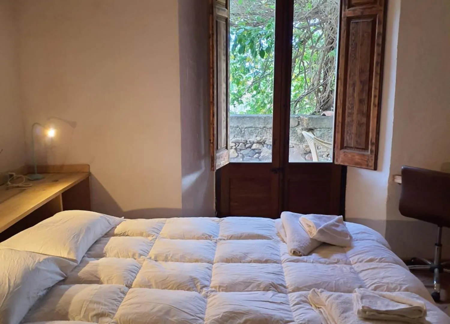 度假居 Casa Rural De Ensueno En Cantallops Con 9 Habitaciones Dobles Con Banos Privados Y Piscina De 20M X 2,70M 西班牙